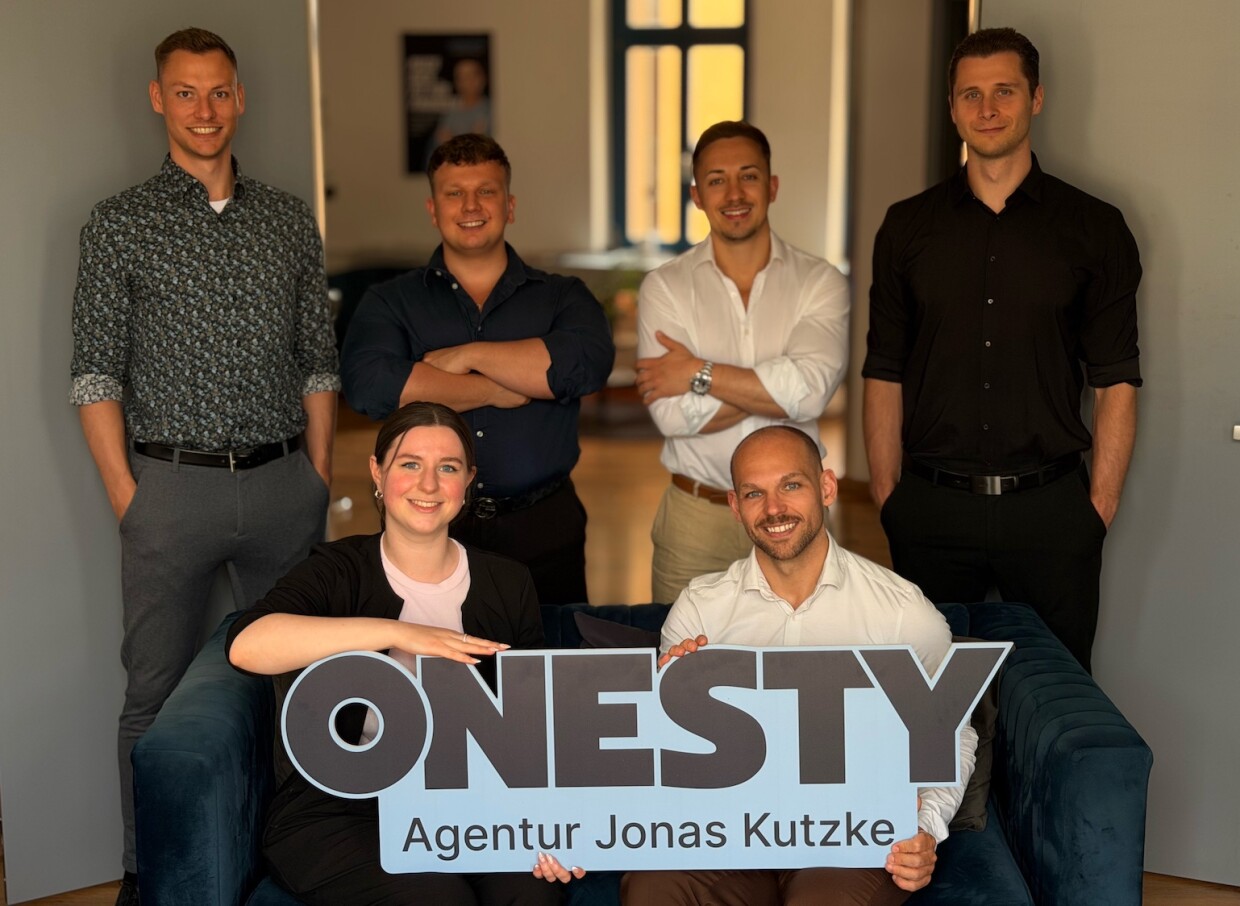 Jonas Kutzke und Team ONESTY Halle